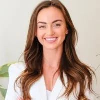 Amanda Groves