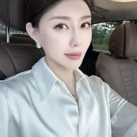 Lucy Zhang