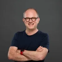 Niko Marcel Waesche