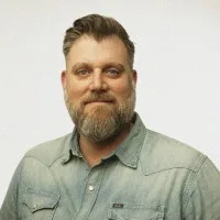 Andrew Peters