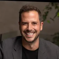 Mike McAra