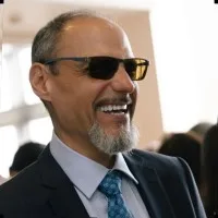Luis Salazar