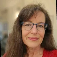 Kim T.