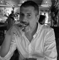Erhan Çelik