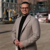 Mehrdad Arian
