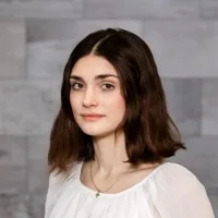 Zsanett Bronț
