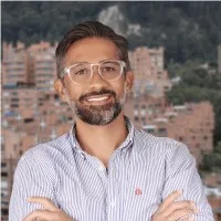 Luis D.