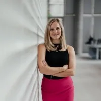 Nora Alfen