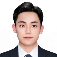 Si Hyun Lee