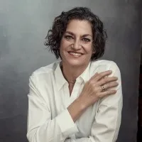 Vickie Nauman