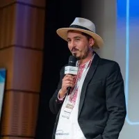 Lucian Valea