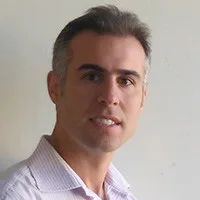 Alex R.